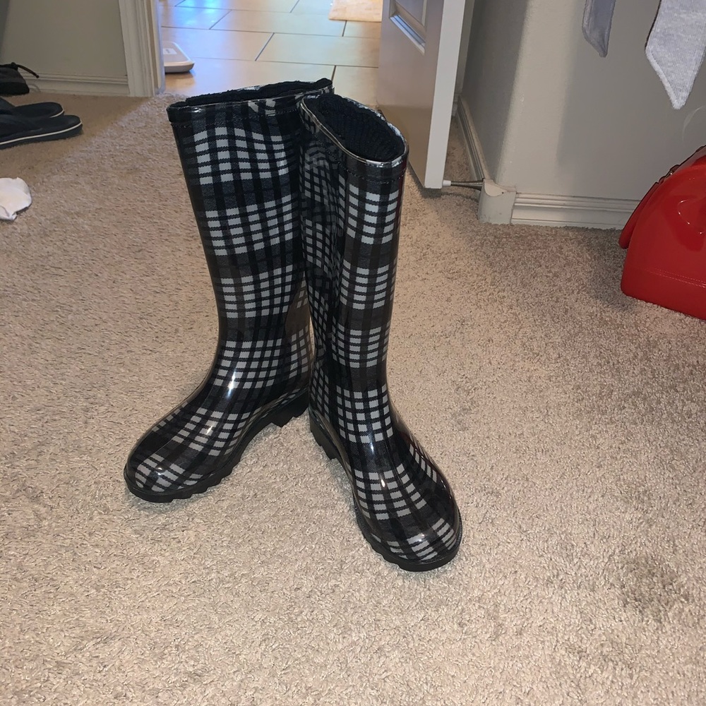 Rain boots